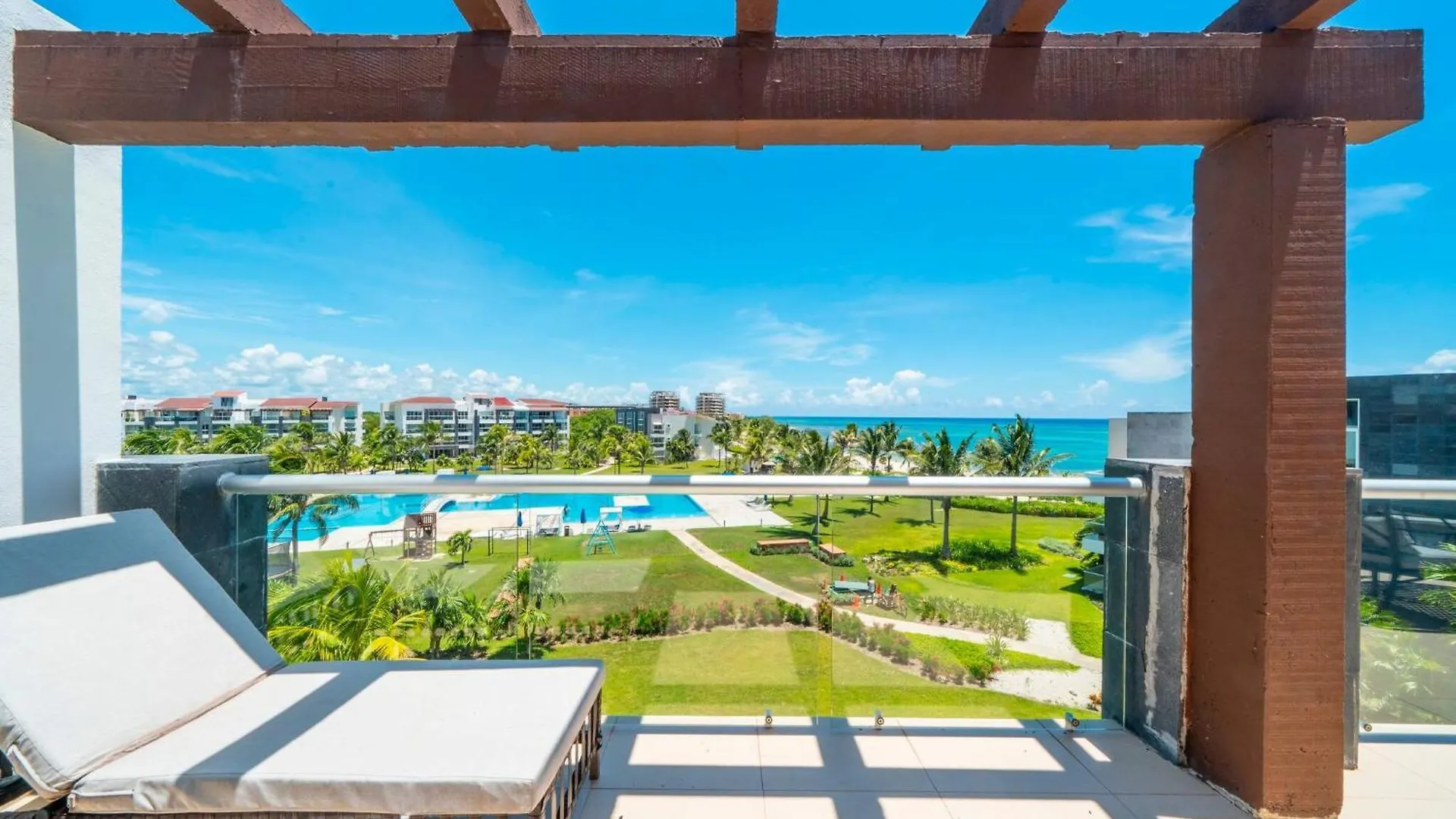 Luxury Ph With 2 Bedroom Private Beach At Mareazul - Vista Playa Плая-дель-Кармен Дом отдыха